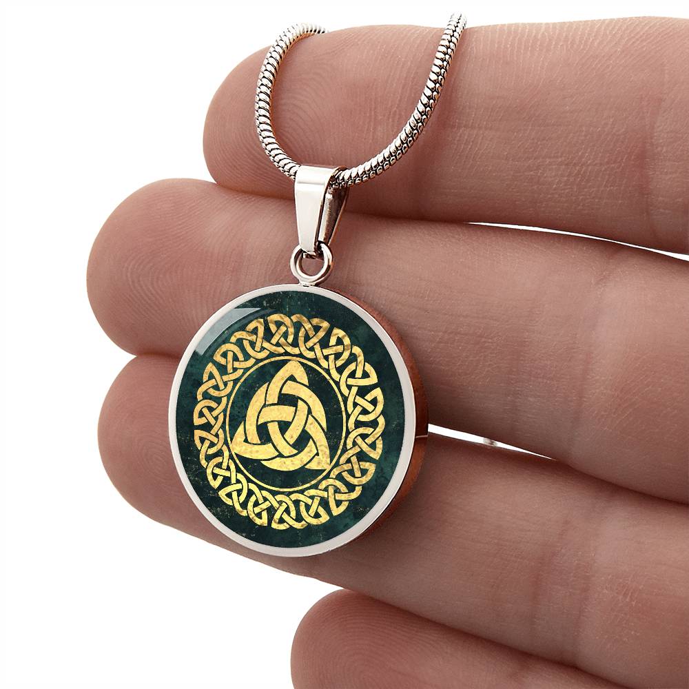 Triquetra Pendant / Celtic Jewelry / Celtic Pendant