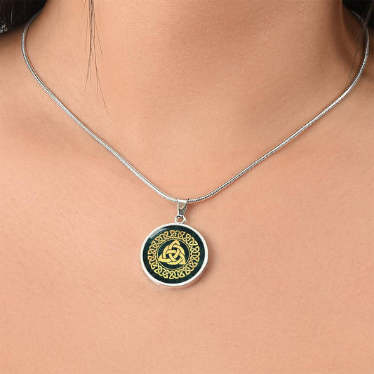 Triquetra Pendant / Celtic Jewelry / Celtic Pendant