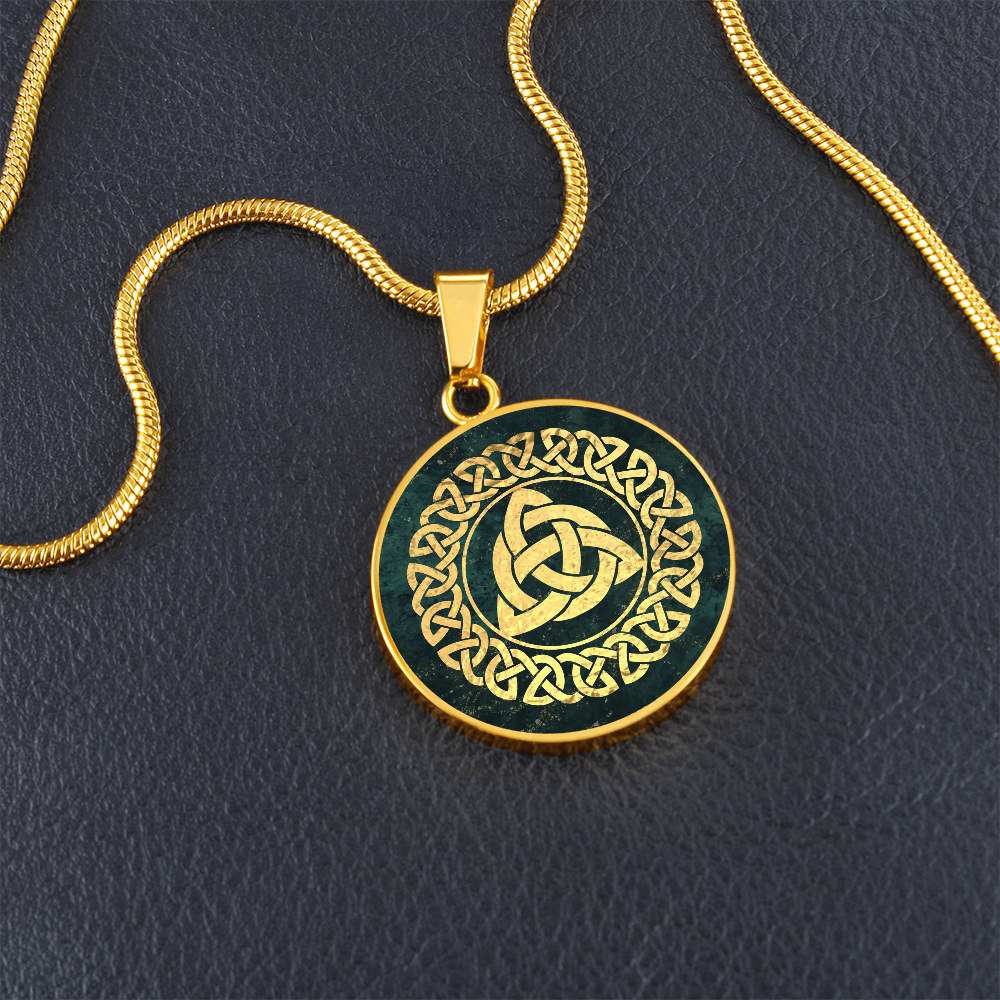 Triquetra Pendant / Celtic Jewelry / Celtic Pendant